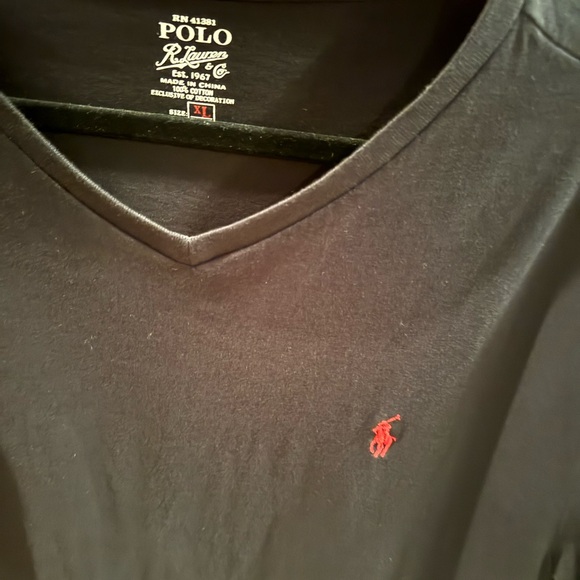 Men’s XL Polo by Ralph Lauren V Neck Tee - Picture 3 of 3
